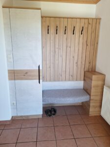 b98b8d5e-dc82-4d33-b033-758dadd7e687